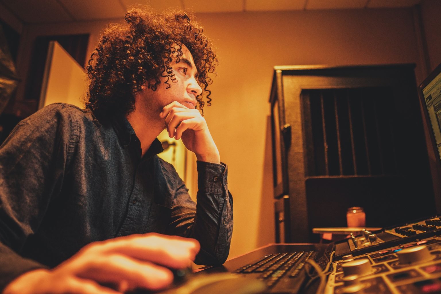 Daniel Avila in Studio